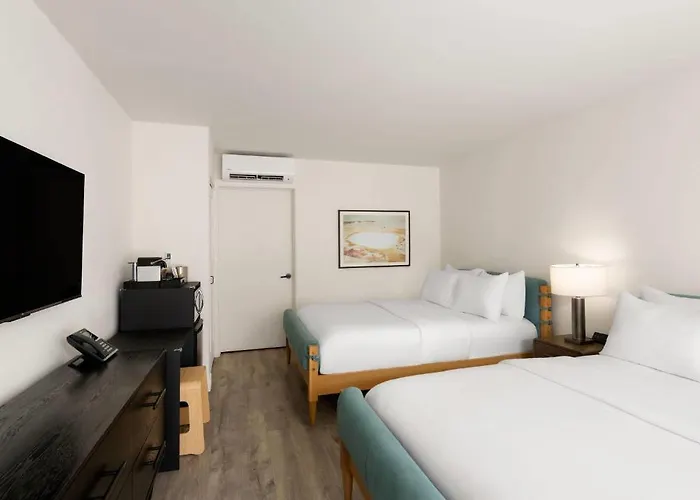 Western Papago & Hotel Scottsdale